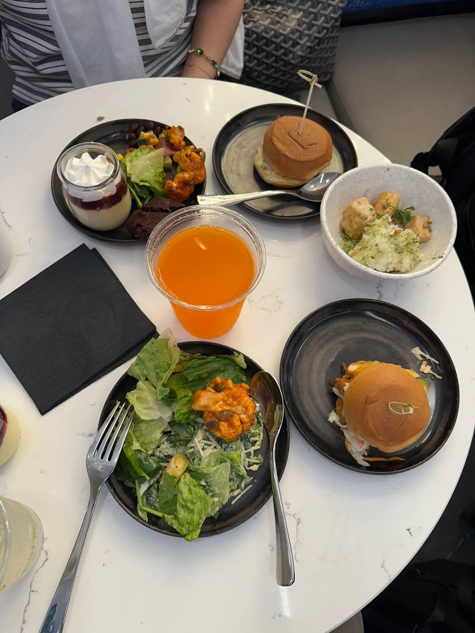 A quiet dinner moment at the Portal lounge before the Germany trip.